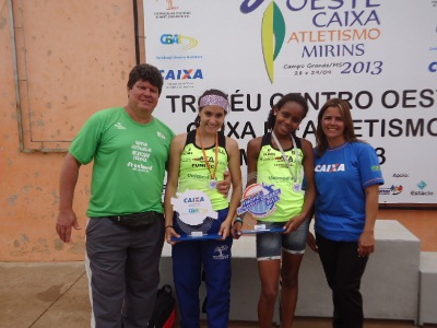 Prof. Reynaldo, Thais, Natalia e Valéria Presidente da Federação de atletismo de MS -