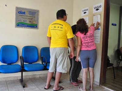 Os interessados podem ir ao Ciat, localizado na avenida Filinto Mülher, número 1.518 -