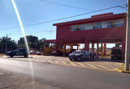 Equipes da Polícia Civil e do Corpo de Bombeiros integraram as buscas na manhã desta terça-feira - André Barbosa/JPNEWS
