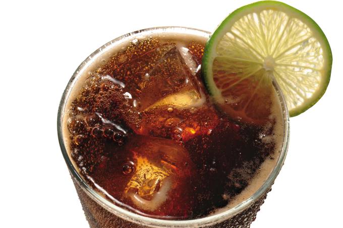 Refrigerante zero traz mesmo risco de diabete do que o normal Refrigerante zero traz mesmo risco de diabete do que o normal