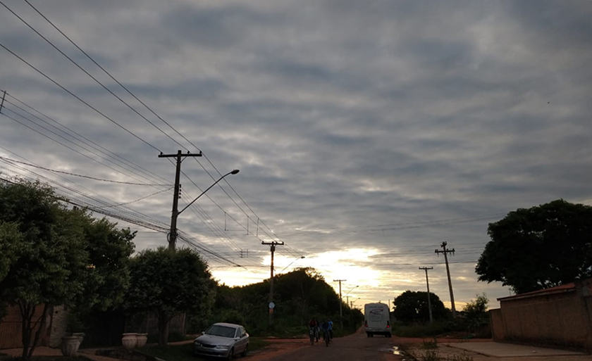 Três Lagoas amanheceu quente e com muitas nuvens - Danielle Leduc