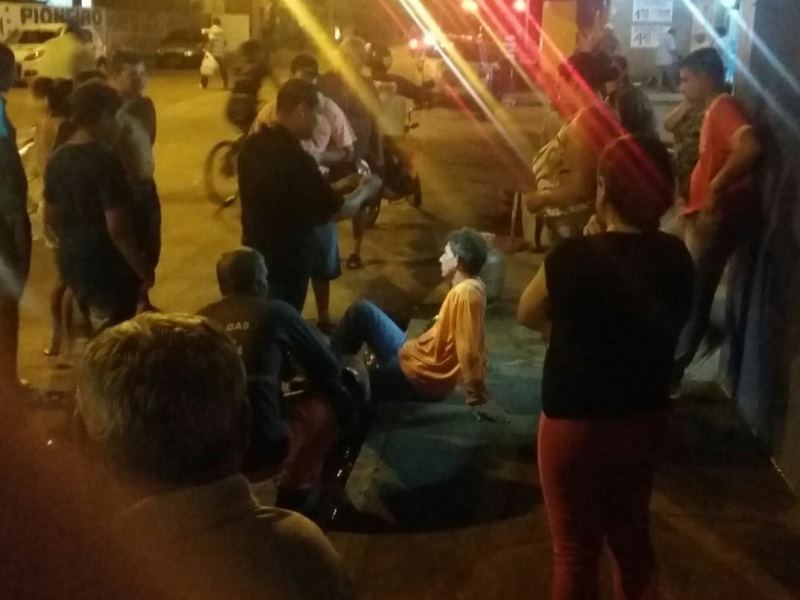Motociclista foi atendido pelo Corpo de Bombeiros - Claudio Junior