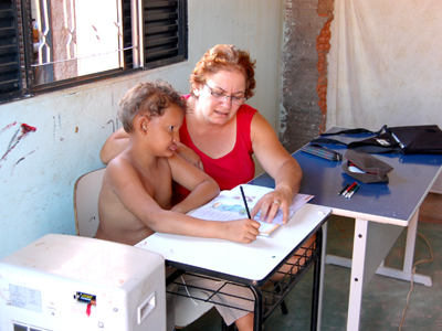 Josefe tem aulas de segunda-feira a quinta-feira e está no segundo ano -