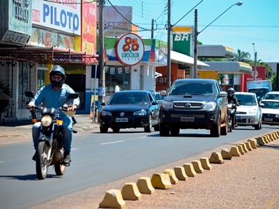 Trânsito intenso nas principais ruas e avenidas de Três Lagoas -