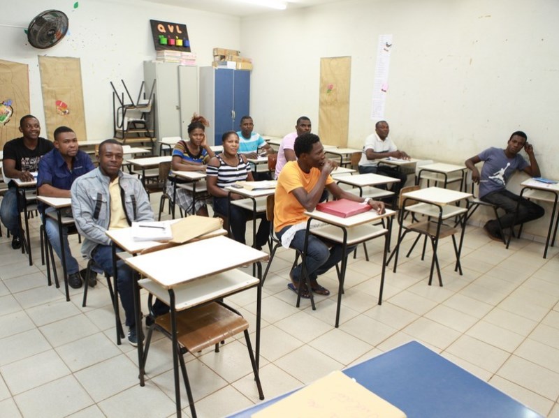 Haitianos frequentam escola pública regular em Três Lagoas - Arquivo/JP