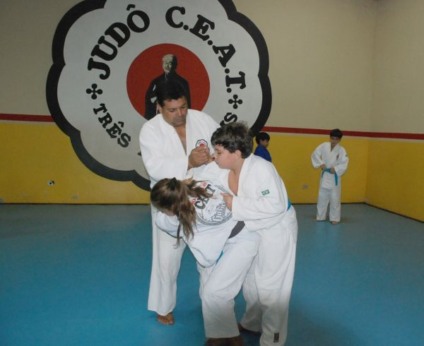 José Ovídio trabalha com 98 alunos no Ceat -