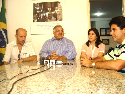Sávio Bernardes, Francisco Cezário, Simone Tebet e Sebastião Neto em coletiva com a imprensa -