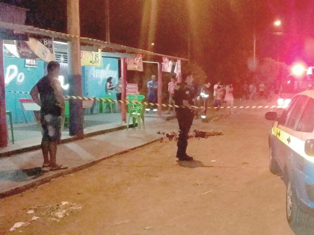 Crime ocorreu na rua Isaura Ferreira de Oliveira, em um bar, no Jardim Oiti, em Três Lagoas  - Celso Daniel/JPNews 