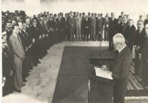 Ernesto Geisel assina independência do sul de MT - Arquivo/Governo de Mato Grosso do Sul
