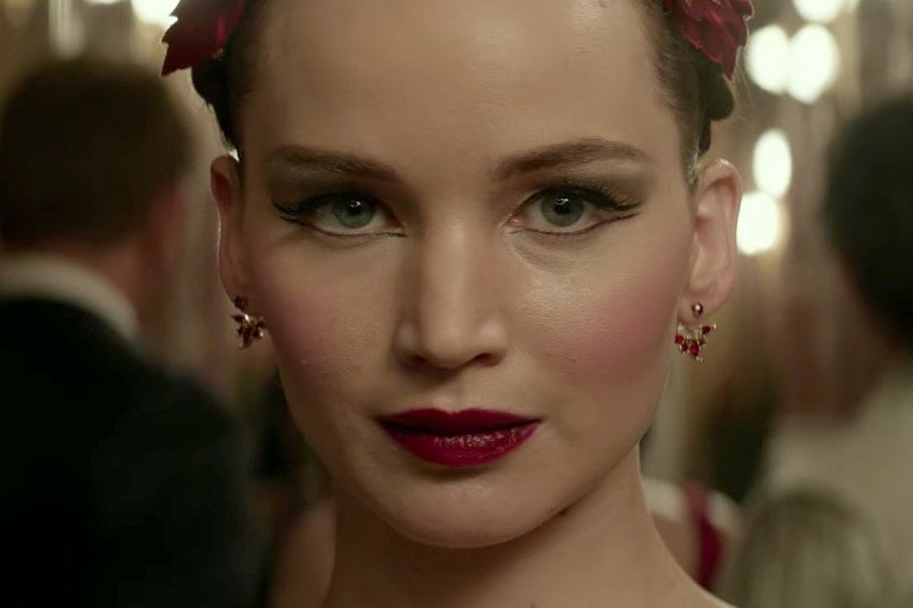 Jennifer Lawrence é uma espiã russa em trailer de novo filme