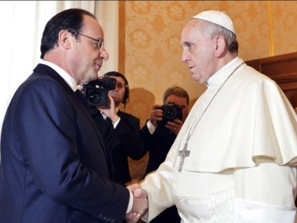Papa Francisco e Fraçois Hollande se encontrarão no vaticano para falar do terrorismo - Divulgação/AF Papa Francisco e Fraçois Hollande se encontrarão no vaticano para falar do terrorismo - Divulgação/AF