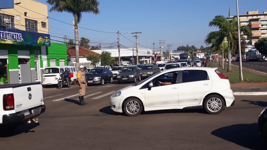 Motoristas podem evitar congestionamentos, usando rotas alternativas - Dayanne Faquetti