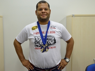 Atleta Luís Alexandre de Oliveira participou do 5º open de Jiu-Jítsu -