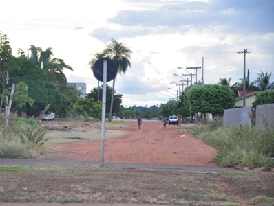 Pavimentação na Baldomero Leituga está parada desde 2008 -