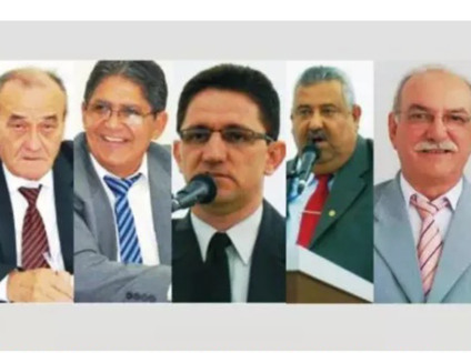 Os vereadores são: Jaime Dutra (PT), José Odair Gallo (PDT), José Roberto Alves (PMDB), Mário Gomes (PTdoB) e Moacir Aparecido de Andrade (PTdoB) - Divulgação/TaNaMídia
