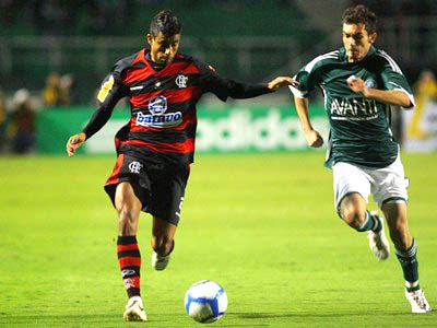 Paulistas e cariocas enfrentam-se às 20h50 -