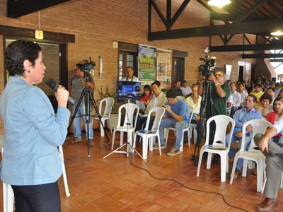 A prefeita Márcia Moura no lançamento da feira -