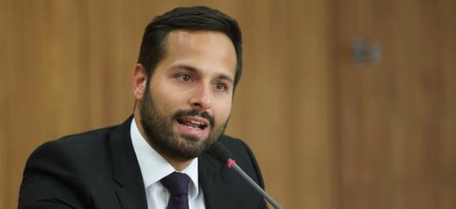 Presidente interino Michel Temer deu posse nesta tarde ao novo ministro da Cultura, Marcelo Calero - Agência Brasil Presidente interino Michel Temer deu posse nesta tarde ao novo ministro da Cultura, Marcelo Calero - Agência Brasil