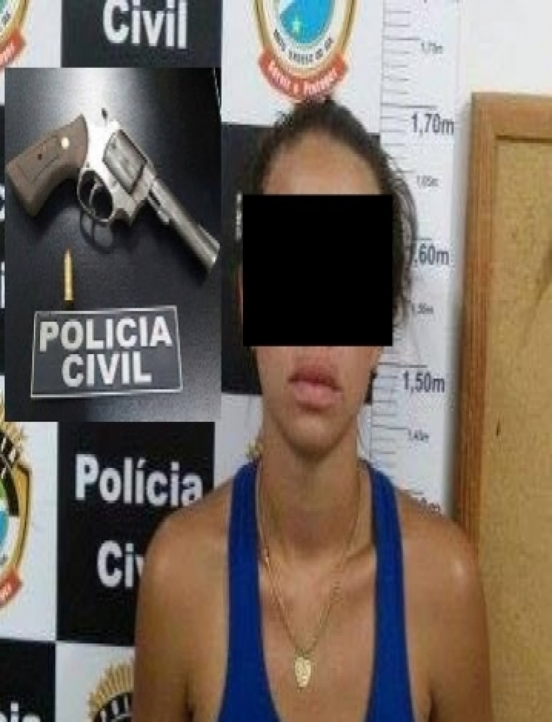 Arma de fogo é aprendida e mulher presa - Divulgação/PM