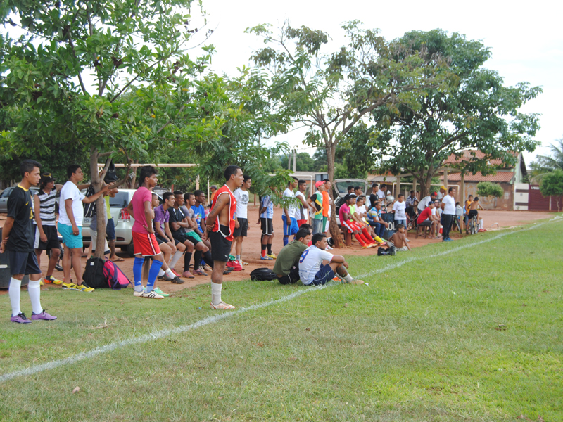 Peneira foi realizada no campo do bairro São João - Elias Dias/JP