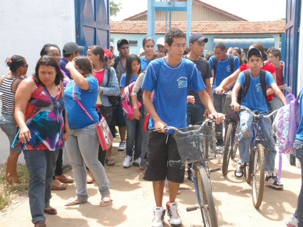 Cerca de 20 mil alunos de Três Lagoas ficam sem aula nesta quinta-feira devido mobilização de trabalhadores  - Arquivo/JP