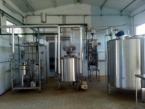 Laticínio tem capacidade para processar dois mil litros de leite por dia - Divulgação