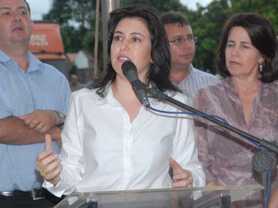 Projeto inclui a construção da ferrovia no município -