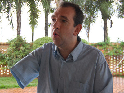 Flávio teve que amputar os dois braços -