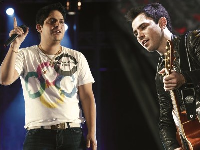 Dupla durante um show -