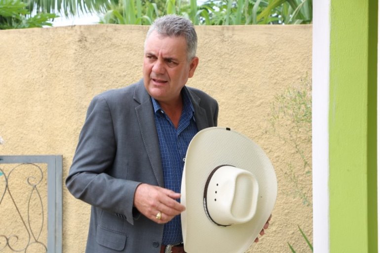 Na opinião de José Pereira, prefeito Ângelo Guerreiro é centralizador - Arquivo/assessoria