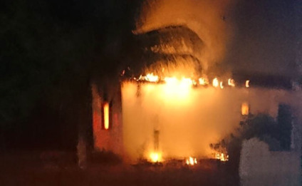 As chamas foram rapidamente extintas pelos bombeiros - Divulgação