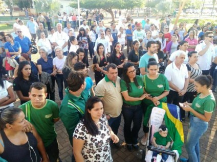 Comerciantes realizaram manifestação em apoio à greve dos caminhoneiros - Hugo Leal/JPNews Comerciantes realizaram manifestação em apoio à greve dos caminhoneiros - Hugo Leal/JPNews