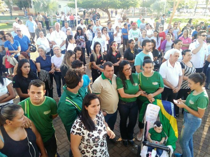 Comerciantes realizaram manifestação em apoio à greve dos caminhoneiros - Hugo Leal/JPNews