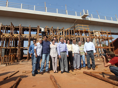 Recente visita do governador Puccinelli às obras do contorno ferroviário - Recente visita do governador Puccinelli às obras do contorno ferroviário -