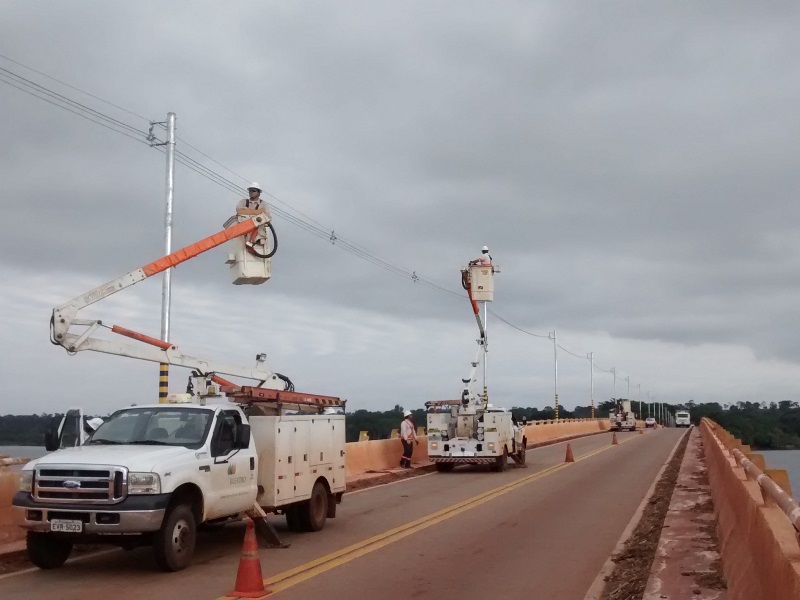 Foram instalados 600 metros de rede e 23 postes - Divulgação