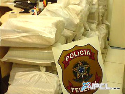 Ao todo, os policiais federais e rodoviários  federais apreenderam 572,7 kg de maconha -