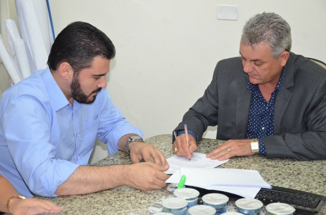 Tonhão Empke e Ângelo Guerreiro, no Gabinete - Arquivo/JPNEWS