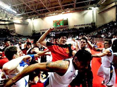 Chineses partiram para agressão contra brasileiros -