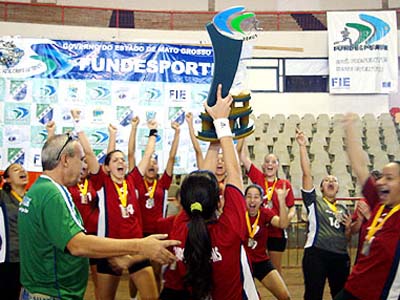 Os jogos terminaram no domingo -