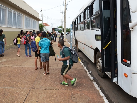 Pais devem realizar a matrícula de 12 a 28 de janeiro de 2015 - Divulgação