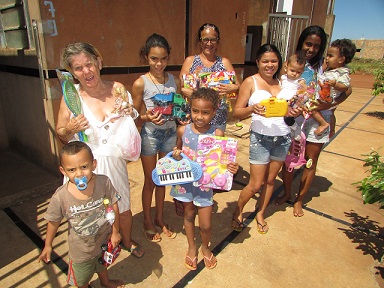 Grupo da Fraternidade distribui brinquedo para crianças carentes de Três Lagoas  - Divulgação