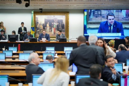 CCJ aprova projeto que torna estupro crime imprescritível - Foto: Agência Senado CCJ aprova projeto que torna estupro crime imprescritível - Foto: Agência Senado