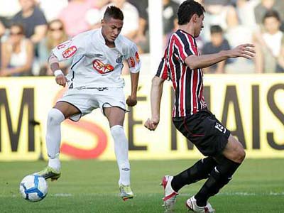 Neymar reeditou os bons jogos do começo do ano - Neymar reeditou os bons jogos do começo do ano -