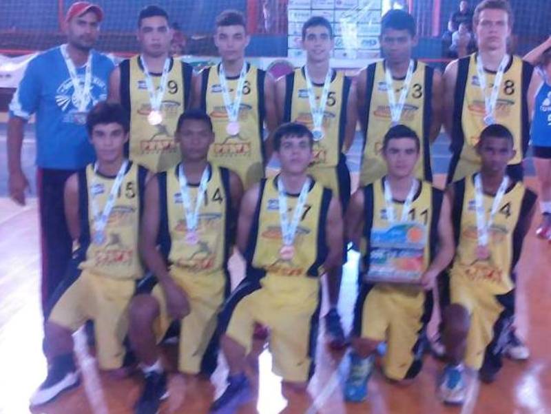 Paranaíba fica em terceiro lugar no Estadual de Basquete - Divulgação