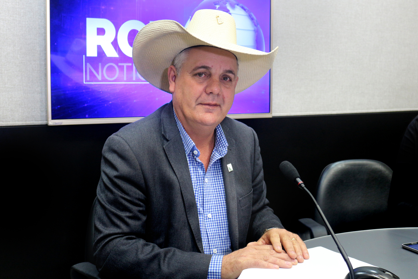 Prefeito Ângelo Guerreiro em entrevista ao Jornal RCN Notícias da rádio Cultura FM e TVC HD-13.1 - Danielle Leduc/JPNews