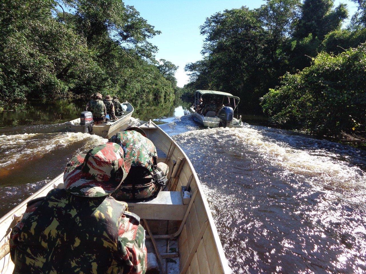 Três dos pescadores presos são moradores da cidade de Londrina, no Paraná. - Divulgação/PMA