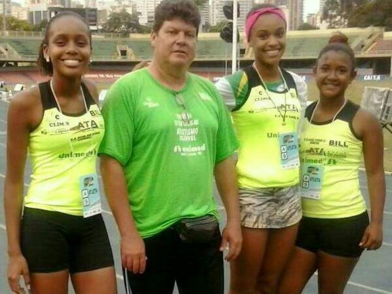 Nathalia Felipe, o técnico Reynaldo Abrão, Kemily Silva e Natalia Muniz, em Ibirapuera - Arquivo Pessoal