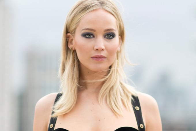 Jennifer Lawrence usou o vestido mais sexy de todos Jennifer Lawrence usou o vestido mais sexy de todos