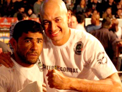 Treinador (dir.) afirmou que Tatu está preparado para o combate -