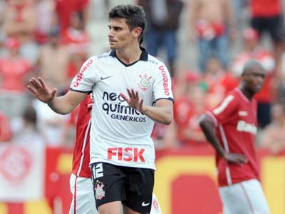 Ex-colorado, Alex marcou o gol de empate do Corinthians contra o Inter, no Beira-Rio - Ex-colorado, Alex marcou o gol de empate do Corinthians contra o Inter, no Beira-Rio -